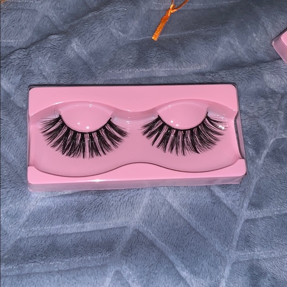 💜false strip eyelashes (Wifey💍) - Picture 7 of 7
